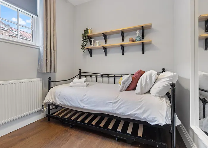 Ferienhaus No 3 - Lime Tree - Pass The Keys *