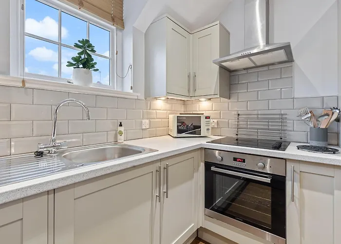 別荘 No 3 - Lime Tree - Pass The Keys ヨーク