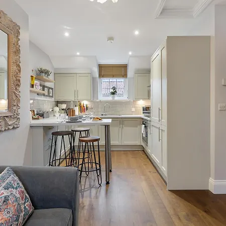 No 3 - Lime Tree - Pass The Keys * York